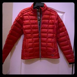 Size M red go lite warm jacket